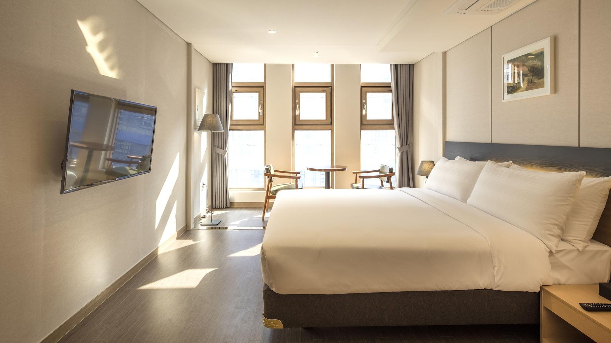 The First Stay Hotel Сеул Екстериор снимка